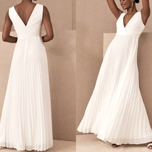 Badgley Mischka x BHLDN Sloane 0 & 6 Off White Pleated V-Neck Maxi Wedding Gown - Picture 4 of 8